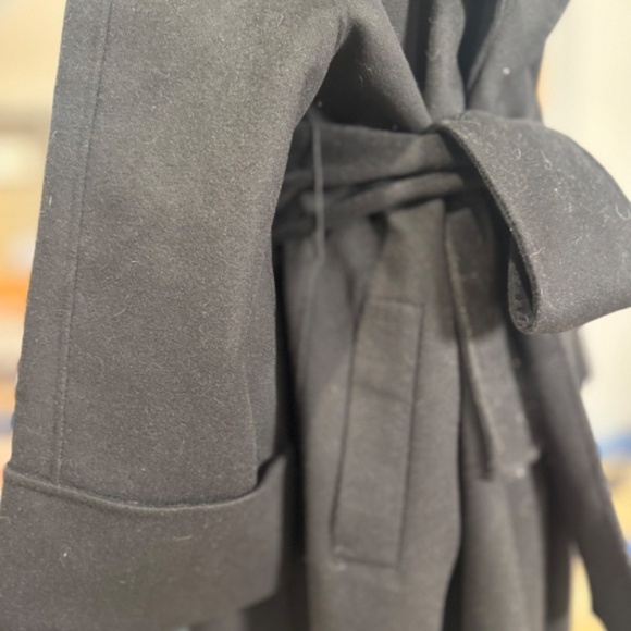 Gorgeous Lattelier coat size XS - Picture 2 of 4